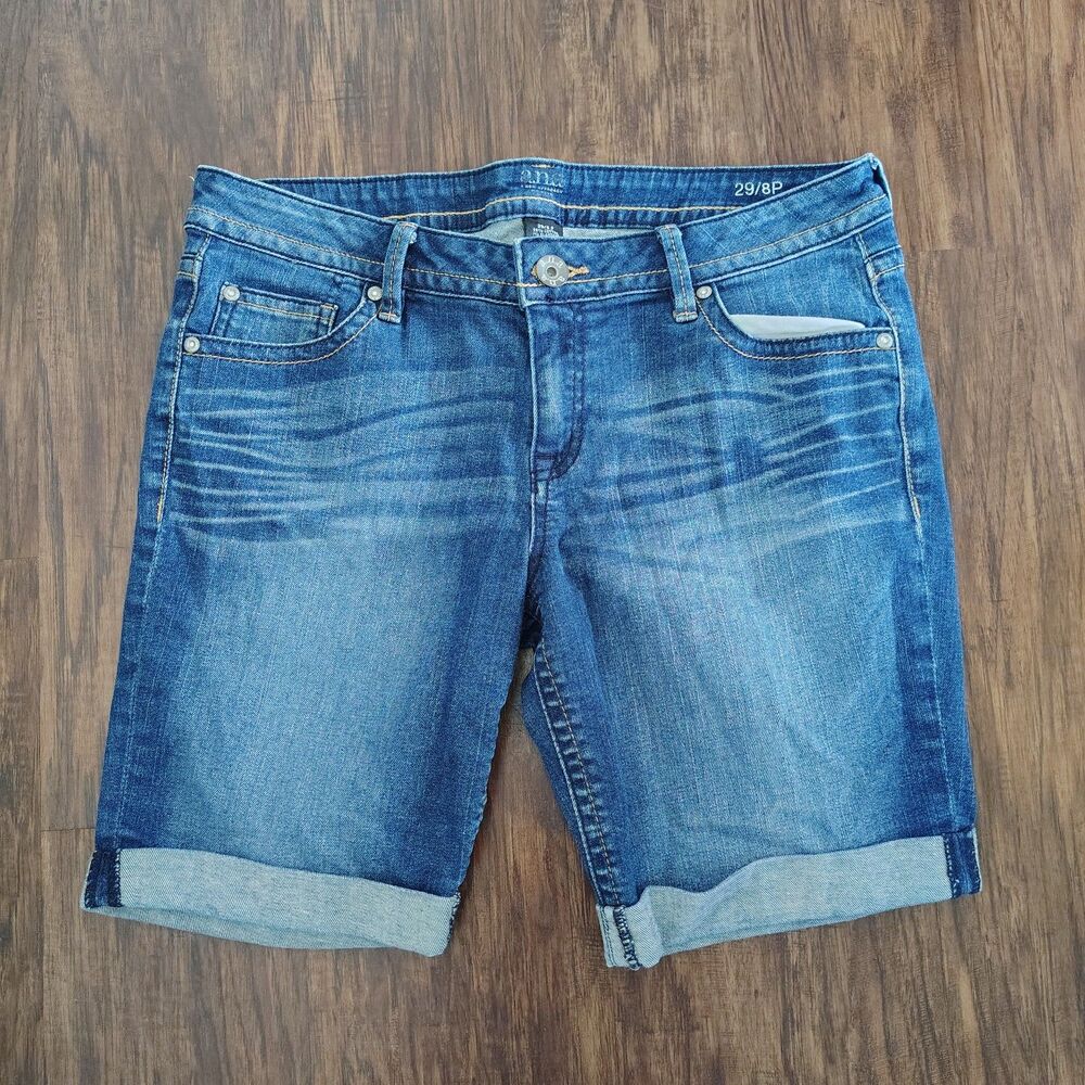 a.n.a Denim Jean Shorts Womens 8P Petite Cuffed Stretch Mid Rise Blue Casual - Picture 2 of 4